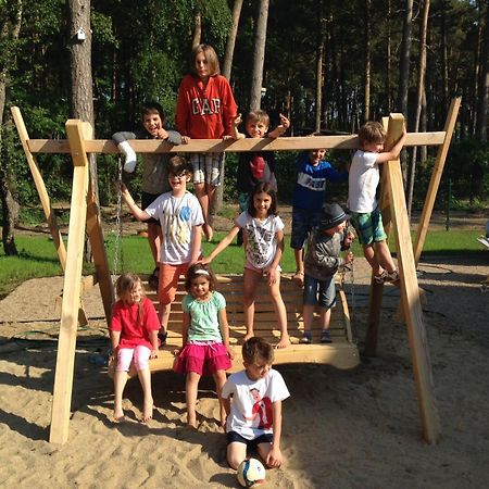 Domki Miedzy Sosnami Pobierowo Esterno foto